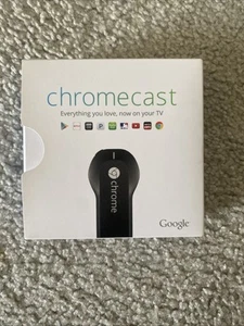 CHROMECAST H2G2-42, GOOGLE Streaming Device, Watch Online Video on Your TV - Picture 1 of 3