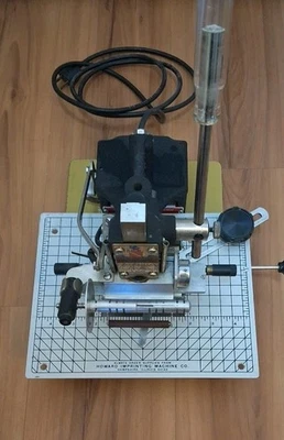 Máquina de impressão Howard personalizador carimbo gravação folha quente prensa carimbo A - Imagem 1 de 4