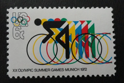 SCOTT #1460 MINT NH OLYMPICS  w/  BROKEN RED RING ERROR Cover