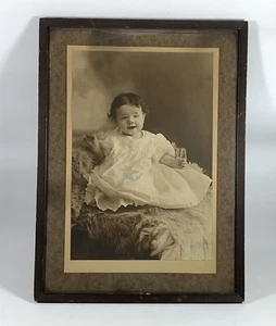 Vintage Antique Original B&W Photo of Adorable Baby Girl, Framed 15" x 11" - Picture 1 of 9