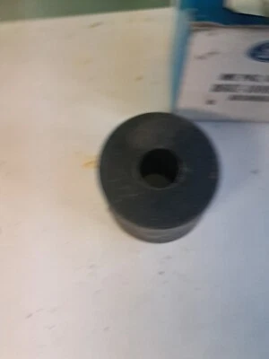 NOS 1975 - 2014 FORD ECONOLINE CLUB WAGON BODY BOLT ABSORBER BUSHING Foto 1 de 3