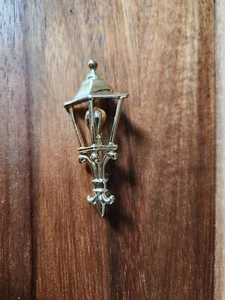 Vintage Lantern Brooch Goldtone Pin Holiday Christmas Jewelry - Bild 1 von 5