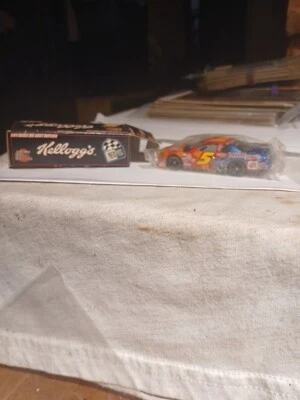 1999 TERRY LABONTE #5 Kellogg's Corn Flakes SPECIAL BOXED PRESS PASS 1/64 carro - Imagem 1 de 4