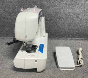 Brother XR-7700 Sewing Machine Computer Computerized 70-Stitch W/O Case - Picture 1 of 13
