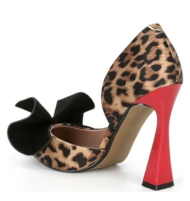 Betsey Johnson Leopardo Tacones con lazo 6.5 | Rojo Fiesta de vacaciones Sexy Zapatos Venta al por menor $89 Foto 1 de 4