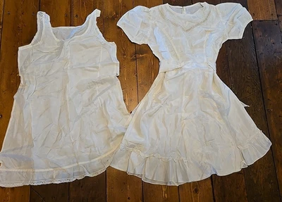 Conjunto de Vestido Vintage Feminino Primeira Comunhão Anos 1930 Marfim Tieback Feito à Mão Cetim - Imagem 1 de 4