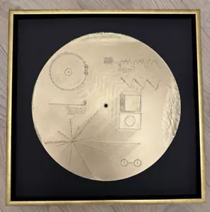 3d printed Cover of the Voyager Golden Record Disc with wooden frame scale 1:1 - Picture 1 of 8