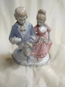 Porcelain Victorian Man & Woman Couply Romance Figurine Statue Figures   - Picture 1 of 4