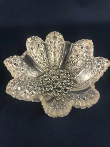 Antique Hobbs, Brockunier clear pressed glass berry bowl DAISY & BUTTON c.1890 - Picture 1 of 11