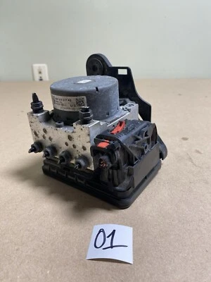 Conjunto de bomba de freno antibloqueo ABS Volkswagen MK7 Golf GTI OEM 83 K 5Q0614517AQ O1 Foto 1 de 4