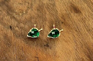 NUOVI ORECCHINI STILE FOGLIA VERDE ESCLUSIVI ORIGINALI MODA ANALLERGICI ROSA CHIARO - Foto 1 di 2