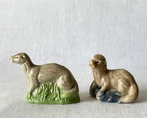 2 Estatuillas Adorno Cerámico Wade Whimsies De Colección Nutrias/Armiño Diferentes Colores - Imagen 1 de 9