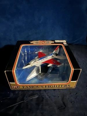 NEW MOTORMAX FAMOUS FIGHTERS DIECAST U.S. AIR FORCE F-16 FIGHTING FALCON - Image 1 of 4