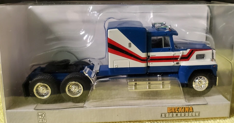 Brekina H0  1/87 scale  FORD LTL 9000 - Image 1 of 1