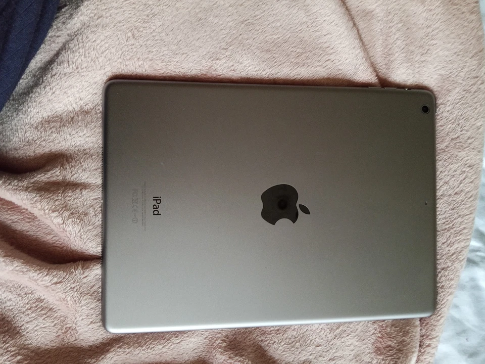 iPad Air - Bild 1 von 4