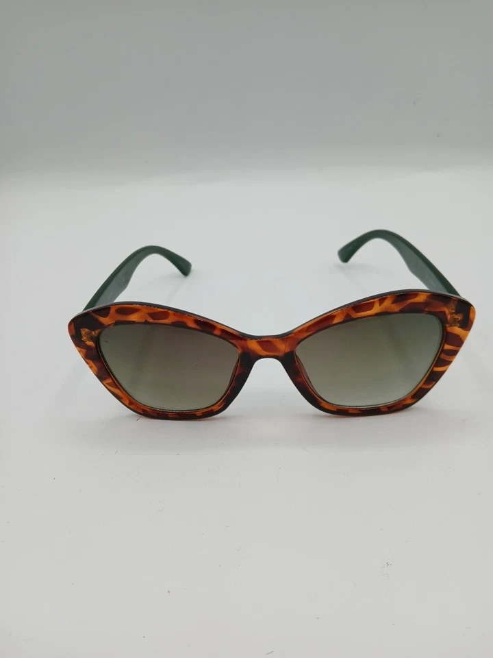 Gafas de sol para mujer Issac Mizrahi marrón marco tortuga y verde Foto 1 de 4