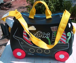 Trunki childs ride-on 'Pirate' suitcase - Picture 1 of 7