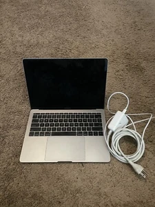 2016 Apple MacBook Pro 13.3" (13") 2.0GHz Intel Core i5 - Functioning / AS-IS - Picture 1 of 4