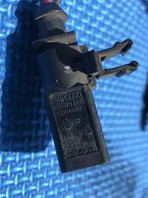 Enchufe de luz antiniebla y telar de cable para Porsche Cayman 3D0973822 audio VW Foto 1 de 4