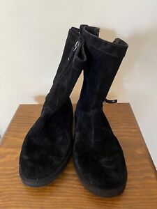 UGG Black Boots Shoes Low Pro Short Womens Size 6 GUC 