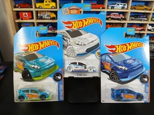 How Wheels Ford Fiesta 2012 lote de 3 variaciones con edición Snow Stormers - Imagen 1 de 5