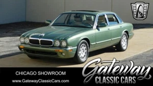 1999 Jaguar XJ8 - Picture 1 of 12