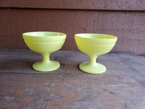 Pair Of Hazel Atlas Moderntone Platonite Pastel Yellow Dessert/ Champagne Cups - Picture 1 of 9