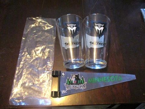 2-MINNESOTA TIMBERWOLVES THICK PINT GLASSES 16oz,& ANTENNA FLAG,ALL 2-SIDED LOGO Cover