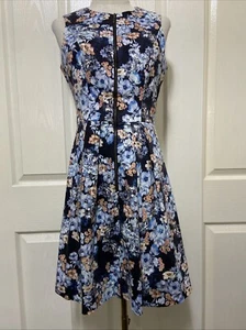 CUE IN THE CITY Blue Floral Pleated Sleeveless Zip Front Dress ~ Size 10 C/TC - Picture 1 of 12