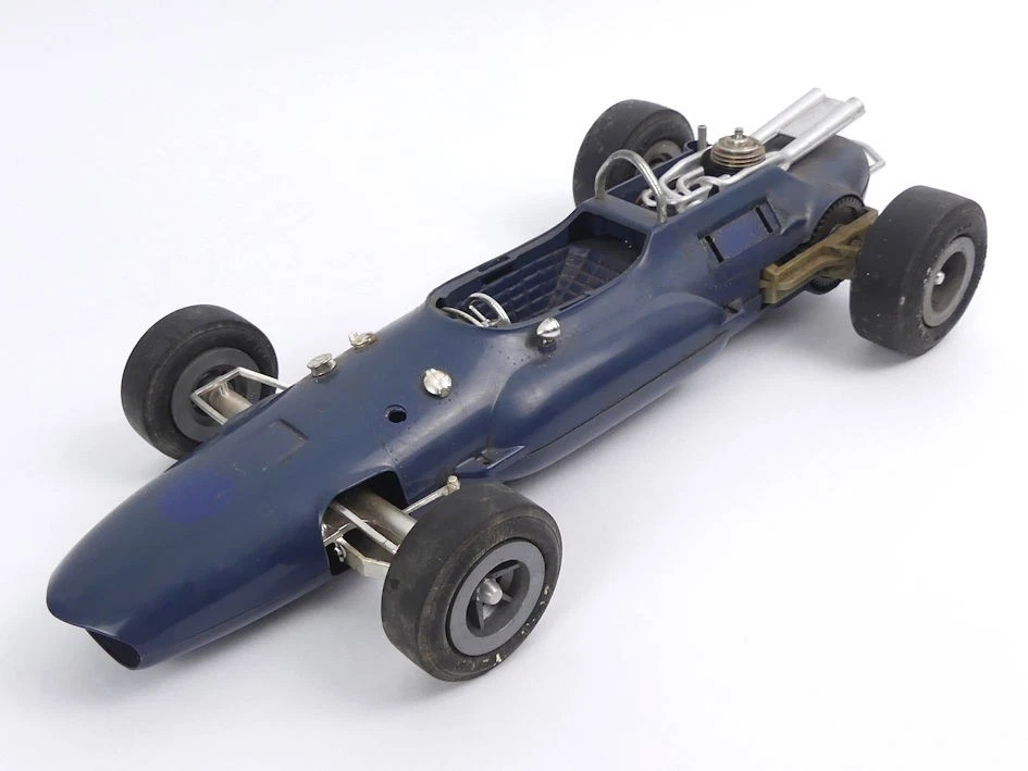 COX DAN GURNEY EAGLE 1960 TETHER CAR  RACER 35CM - Image 1 of 4