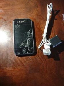 Apple iPhone SE - 16GB - Silver (Unlocked) A1662 (CDMA + GSM) - Picture 1 of 7