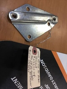 Harley Davidson OEM Air filter bracket #29331-04 - Foto 1 di 1