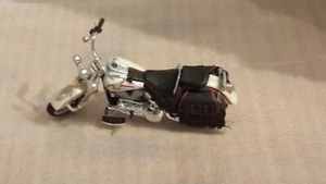Maisto Harley Davidson 1:18 Farbe Weiß - Bild 1 von 1