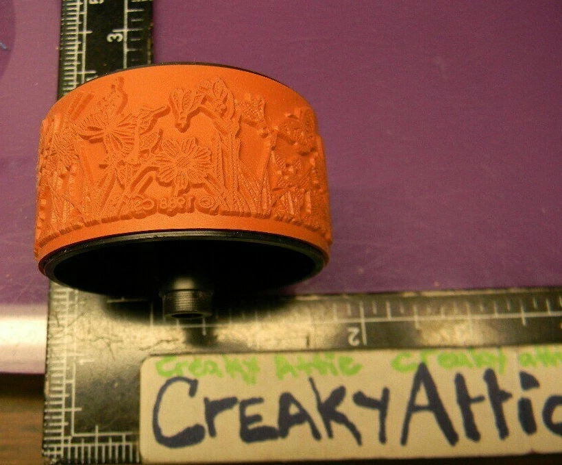 RUEDA DE MARIPOSAS DE JARDÍN DE FLORES ROLLO ESTAMPADO CRUJIENTE Foto 1 de 2