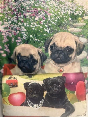 Cartera y billetera con tema de perro Pug lengüetas para pies de tela lona nailon imitación cuero kitschy Foto 1 de 4