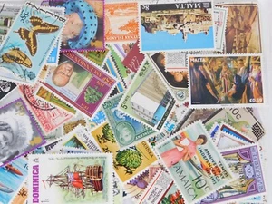 STAMP GB Commonwealth Commemorative 900pc lot off paper philatelic kiloware - Picture 1 of 8