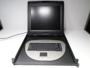 Monitor KVM APC AP5017 17" LCD Teclado Deslizante Mouse 1U Montaje en Rack Montaje en Rack - Imagen 1 de 5