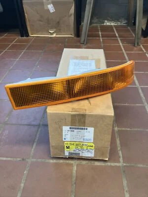 For Chevy Express/GMC Savana Van 2003-2015 Parking Signal Light Passenger GM - Image 1 of 4