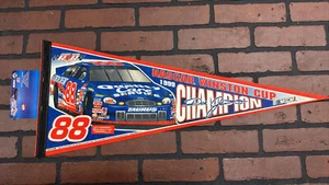 Vintage Wincraft Felt Pennant NASCAR Winston Cup Dale Jarrett #88 L/E 1999 - Picture 1 of 7