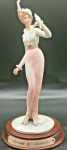 Serenity by Leonardo 1988 Vintage Figur - Dame mit Taube, 22 cm - Bild 1 von 9
