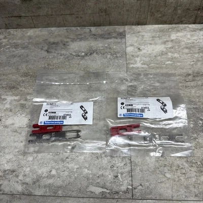 Lote de 2 llaves de funcionamiento interruptor de seguridad Telemecanique XCSZ11 074602 XCS, nuevas Foto 1 de 3