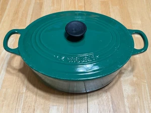Le Creuset Cast Iron Enamel Oval Dutch Oven #25 3.5 qt Hunters Green France - Picture 1 of 9