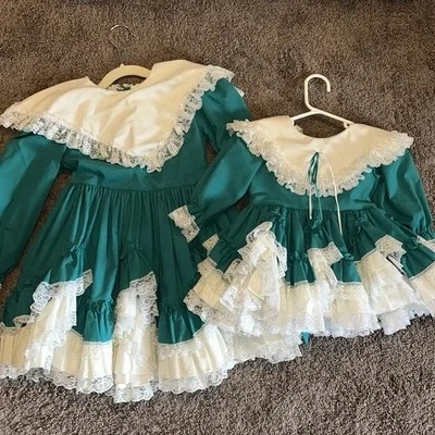 Vintage handmade green white lace matching sister fancy dresses size 1 & size 4 - Image 1 of 4