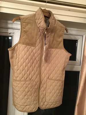 Joules ladies showerproof gilet  size 16 lovely gold colour with matching zips - Image 1 of 3
