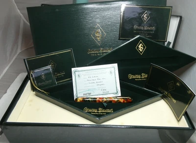 Conway Stewart 58 Fountain Pen Coral Green  18k Gold Cap Bands & Nib - Image 1 of 4