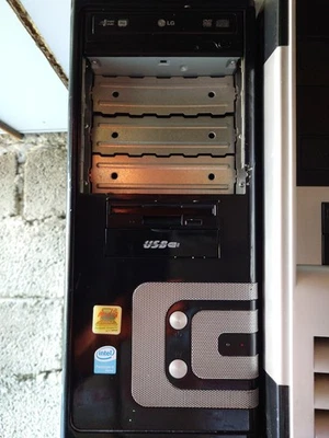 Monitor 17 + ASRock775i945GZ Intel P4 3,20GHz 1GB RAM 80GB DVD FDD Windows XP - Imagen 1 de 4