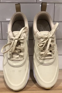 Damen 8 Nike Air Max Thea Leder Turnschuhe FJ9304-204 Strand Creme Hellbraun LESEN - Bild 1 von 9