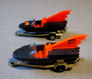 2- VINTAGE CORGI JUNIORS- BATMAN ROBIN BATBOAT W- TRAILERS- PLAYSET TOY - Picture 1 of 9