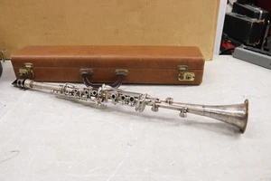 VINTAGE CAVALIER SILVER METAL CLARINET WITH CASE ELKHART IND. USA - Picture 1 of 6