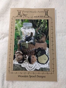 Plump Wooly Acorns Pattern By Wooden Spool Designs - Picture 1 of 2